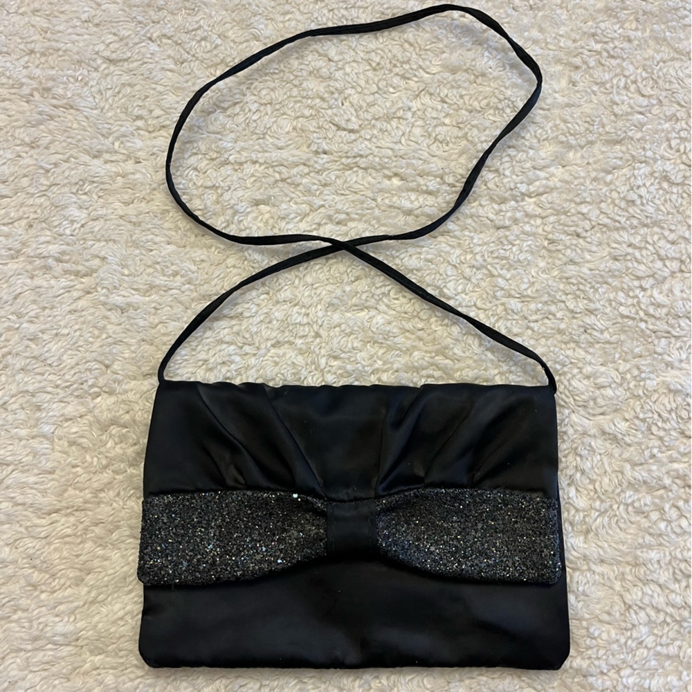 Black clutch/shoulder bag w/sparkle detail